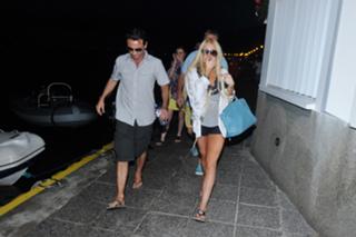 Lindsay Lohan feet photo thumbnail