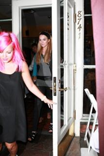 Lindsay Lohan feet photo thumbnail