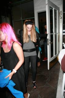 Lindsay Lohan feet photo thumbnail