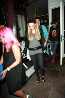 Lindsay Lohan feet photo thumbnail