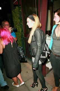 Lindsay Lohan feet photo thumbnail