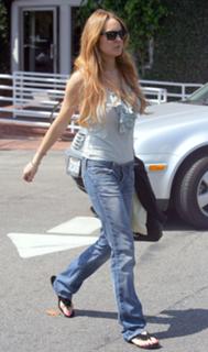 Lindsay Lohan feet photo thumbnail