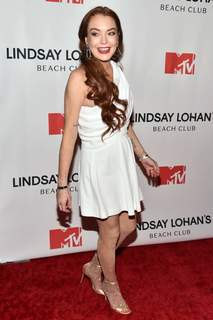 Lindsay Lohan feet photo thumbnail