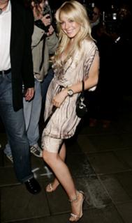 Lindsay Lohan feet photo thumbnail