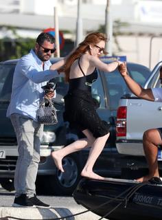 Lindsay Lohan feet photo thumbnail