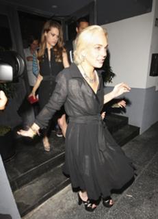 Lindsay Lohan feet photo thumbnail