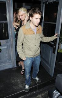 Lindsay Lohan feet photo thumbnail