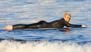 Lindsay Lohan feet photo thumbnail