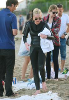 Lindsay Lohan feet photo thumbnail