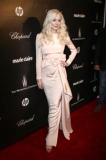 Lindsay Lohan feet photo thumbnail