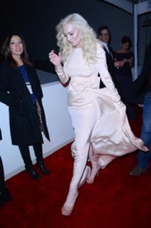 Lindsay Lohan feet photo thumbnail