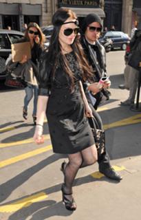 Lindsay Lohan feet photo thumbnail