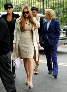 Lindsay Lohan feet photo thumbnail