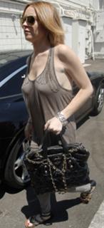 Lindsay Lohan feet photo thumbnail