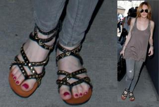 Lindsay Lohan feet photo thumbnail