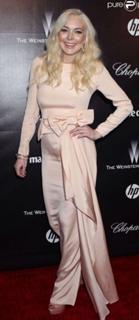 Lindsay Lohan feet photo thumbnail