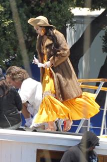 Lindsay Lohan feet photo thumbnail