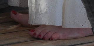 Lindsay Lohan feet photo thumbnail