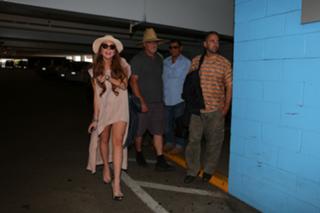 Lindsay Lohan feet photo thumbnail