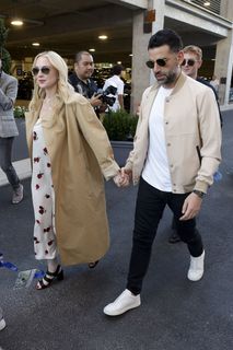 Lindsay Lohan feet photo thumbnail