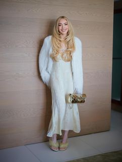 Lindsay Lohan feet photo 3