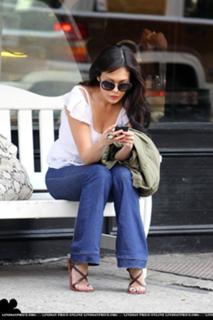 Lindsay Price feet photo 19
