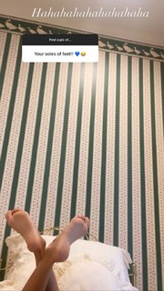 Lindsay Sawyer feet photo 20