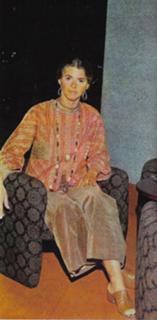 Lindsay Wagner feet photo thumbnail