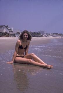 Lindsay Wagner feet photo thumbnail