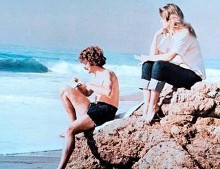 Lindsay Wagner feet photo thumbnail