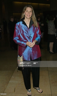 Lindsay Wagner feet photo thumbnail