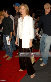 Lindsay Wagner feet photo thumbnail