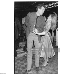 Lindsay Wagner feet photo thumbnail