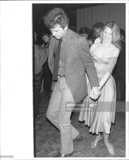 Lindsay Wagner feet photo thumbnail