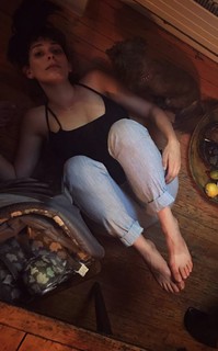 Lindsey Broad feet photo 14