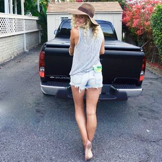 Lindsey Jacobellis feet photo 4