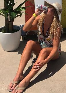 Lindsey Jacobellis feet photo 1