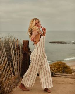 Lindsey Jacobellis feet photo 7