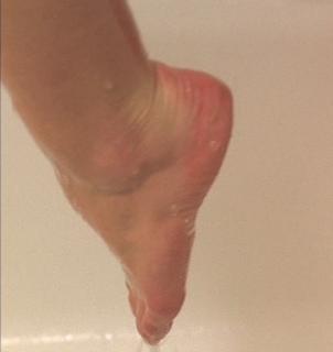 Lindsey McKeon feet photo 5