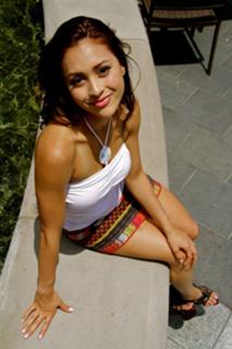 Lindsey Morgan feet photo thumbnail