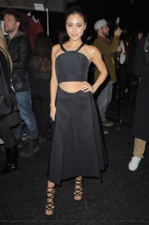 Lindsey Morgan feet photo thumbnail