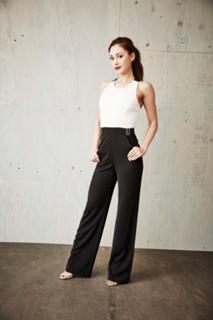 Lindsey Morgan feet photo thumbnail