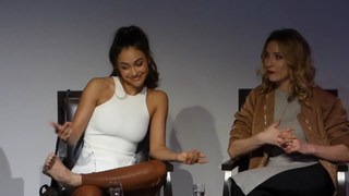 Lindsey Morgan feet photo thumbnail