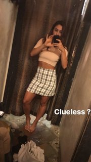 Lindsey Morgan feet photo thumbnail
