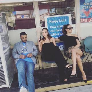 Lindsey Morgan feet photo thumbnail