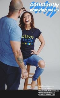 Lindsey Morgan feet photo thumbnail