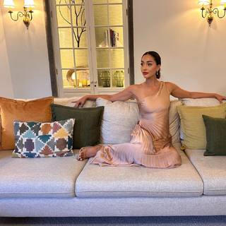 Lindsey Morgan feet photo thumbnail