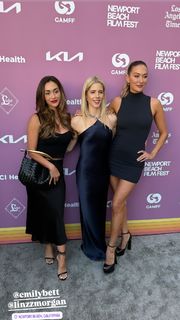 Lindsey Morgan feet photo thumbnail