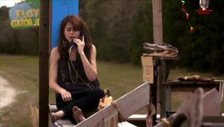 Lindsey Shaw feet photo thumbnail
