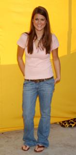 Lindsey Shaw feet photo thumbnail